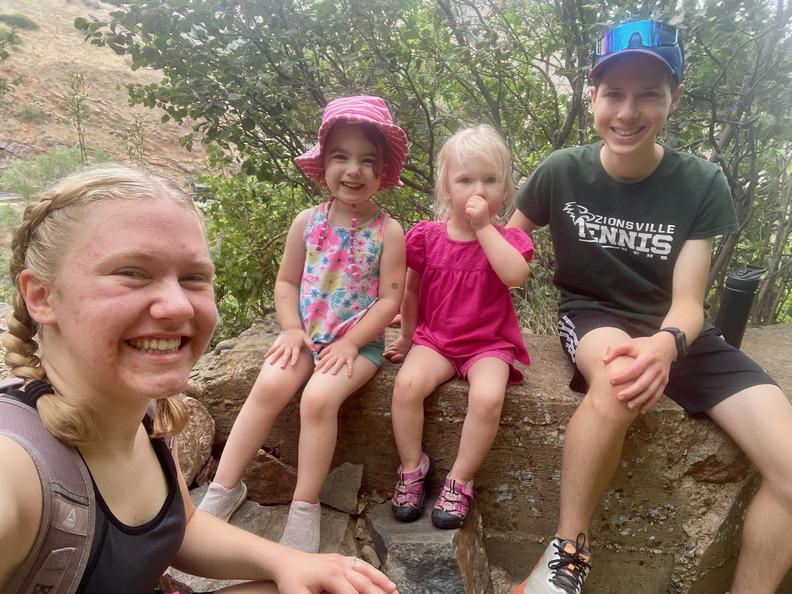 Hiking with Verla, Evie & Lottie in Golden, CO