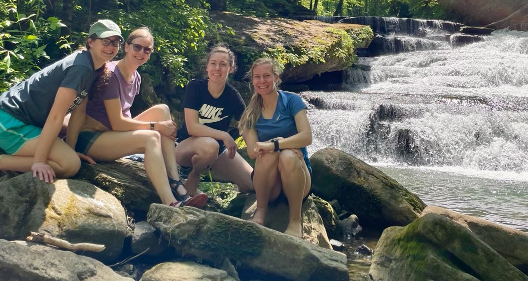 Sibling getaway in Kentucky